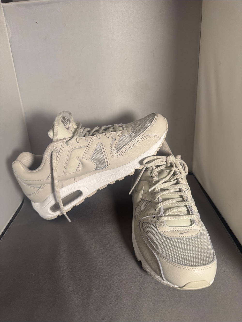 Nike Airmax women’s size 11.0 Cream Mesh Low-Top Sneakers